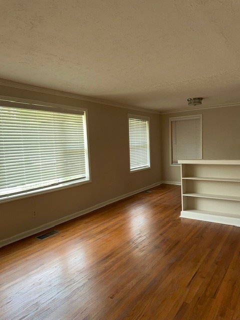 Building Photo - 2101 Holly Hill Dr
