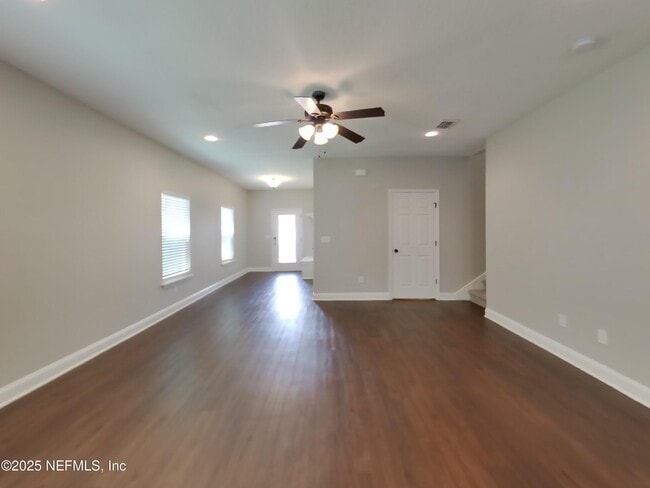 Building Photo - 523 Meldrum Ln
