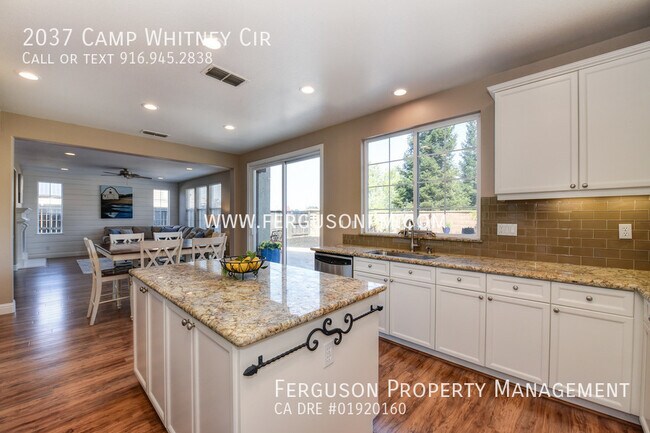 Building Photo - Gorgeous Five Bedroom Home in Whitney Ranch