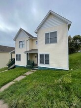 Building Photo - 321-323 N 3rd Ave W