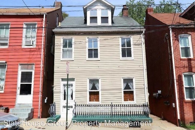 Building Photo - 639 Poplar St
