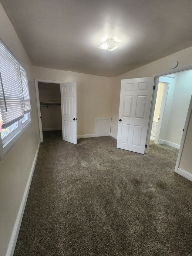 Primary Photo - Nice Eastside Two Bedroom Near Sherman and...