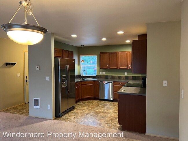 Building Photo - 3 br, 2 bath House - 245 NE Max William Loop