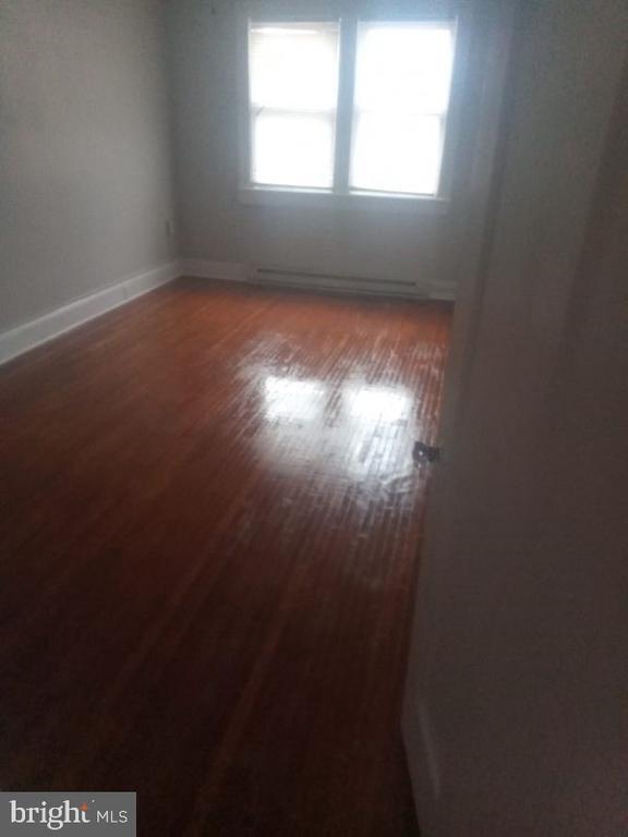 Primary Photo - 44 S Loudoun St