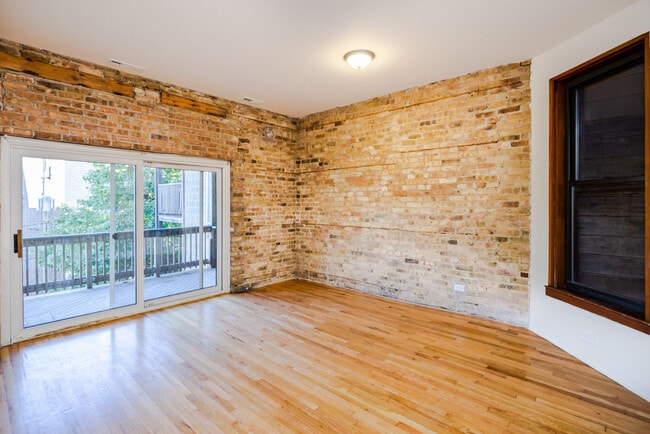 Building Photo - 1134 W Armitage Ave