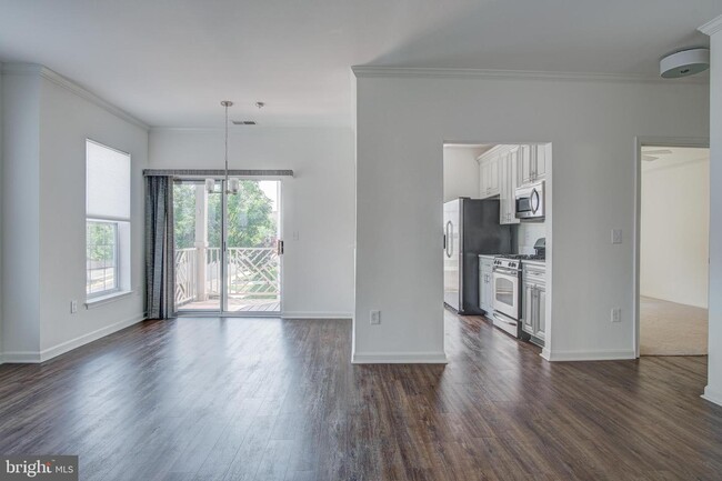 Foto del edificio - 5909 Founders Hill Dr