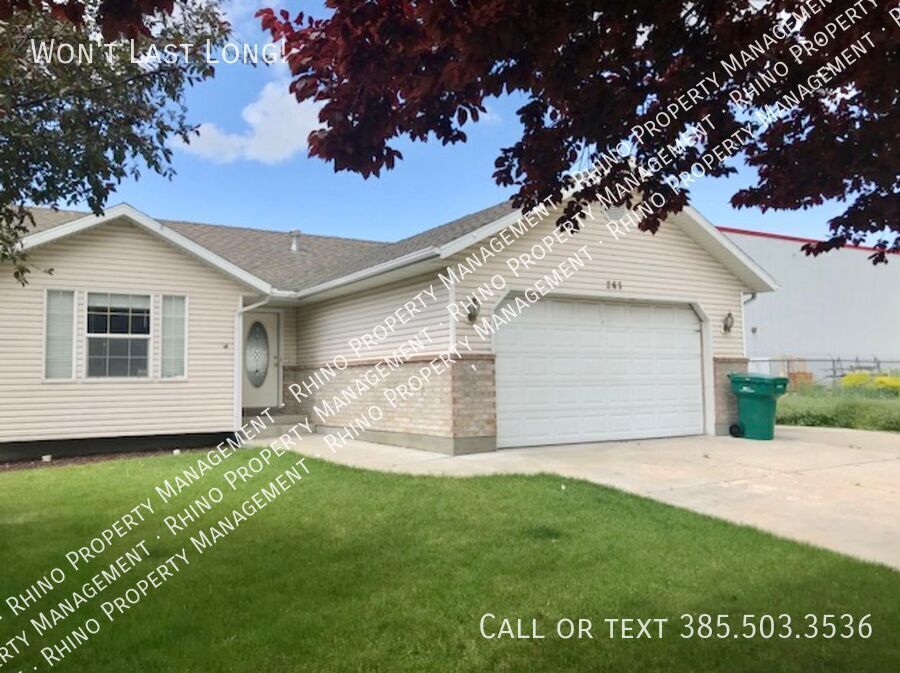 Foto principal - 3 Bed/2 Bath Upper Level Duplex in Layton