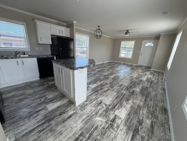 Building Photo - 318 Parkland Ct