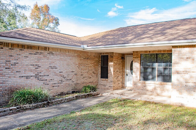 Foto del edificio - 112 Golf Course Dr