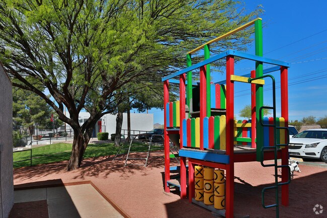 Foto del edificio - Mountain Lakes Apartments