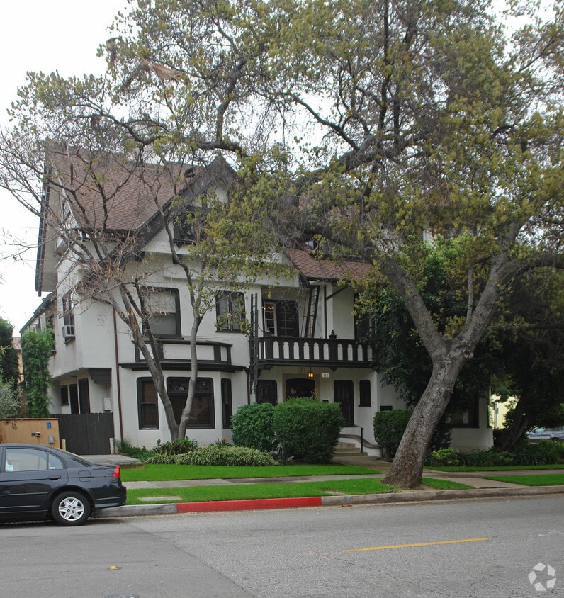 Building Photo - 116 S El Molino Ave