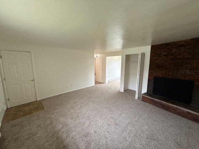 Interior Photo - Whispering Pines