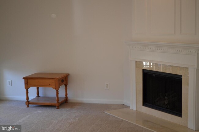 Building Photo - 86 Foxglove Dr