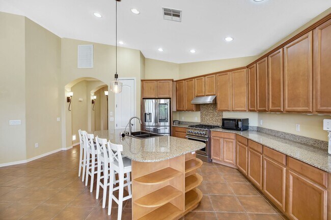 Foto del edificio - Charming Home with heated Pool & Spa! Amaz...