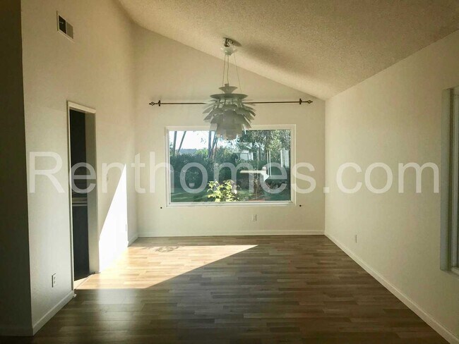 Building Photo - 11245 Forestview Ln