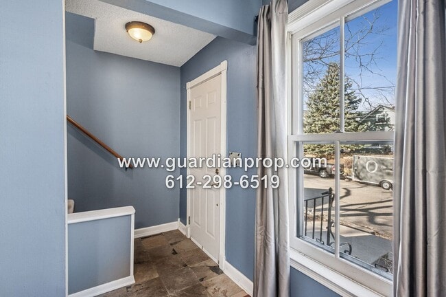 Foto del edificio - House Near Downtown Stillwater Available N...