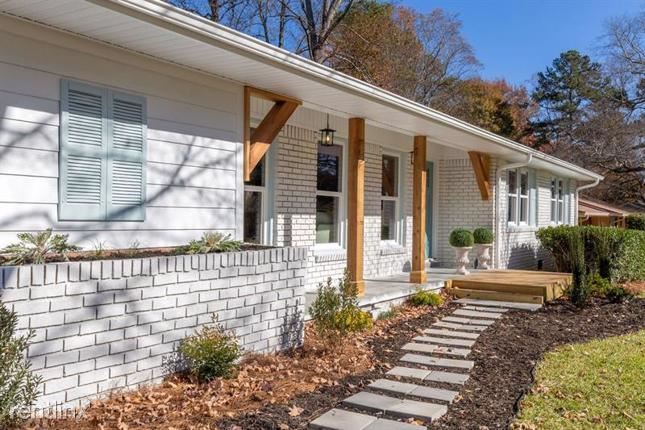Foto principal - 3 br, 2 bath House - 681 Reed Road Se
