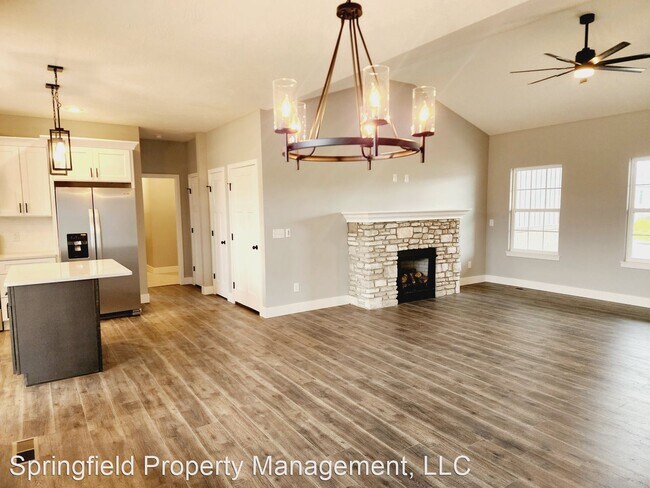 Building Photo - 4 br, 3 bath House - 553 Delaware Ct