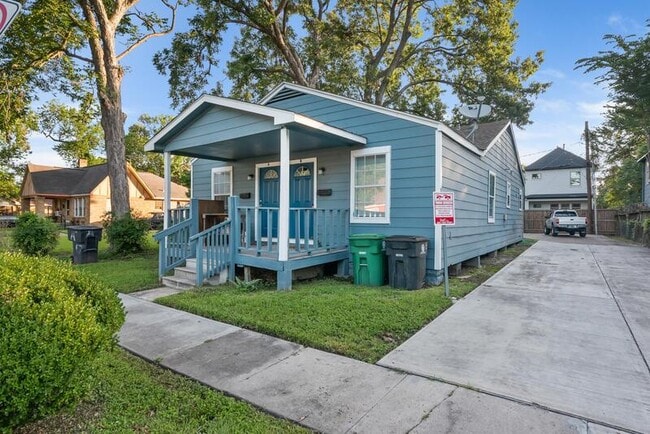 Building Photo - 3117 Isabella Street - B