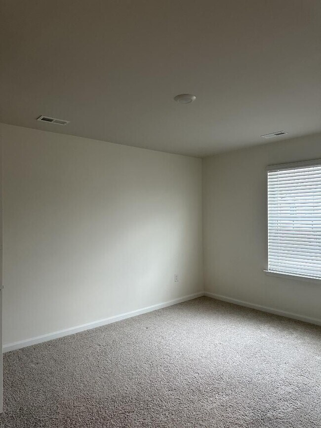 Foto del edificio - Modern Kitchen • Walk-In Closet • Private Primary Suite