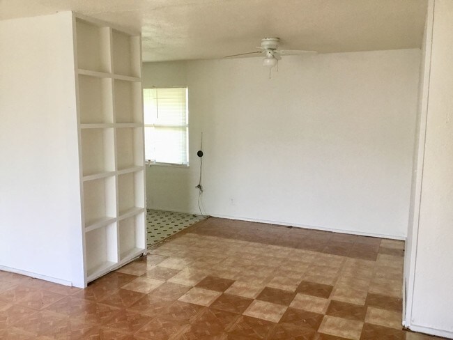 Foto del edificio - 2 br, 1 bath House - 1931 NE 27th St.