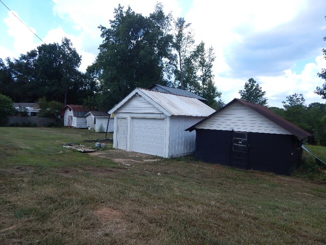 Building Photo - 263 Penson Rd