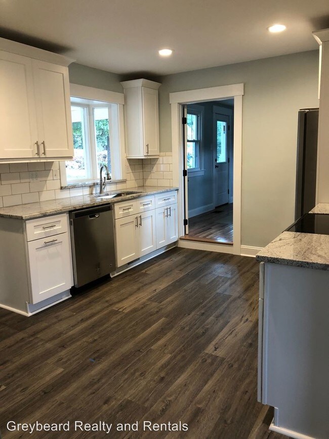 Foto del edificio - 2 br, 1 bath House - 111 3rd Street