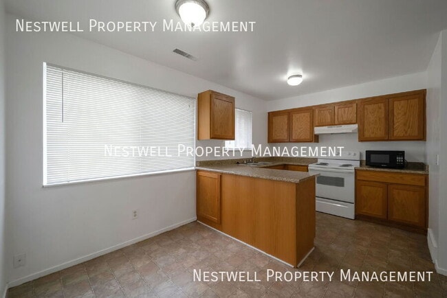 Building Photo - 331 E 1000 N