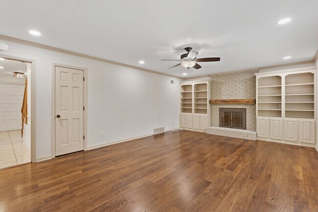 Foto del edificio - 7253 Stamford Dr