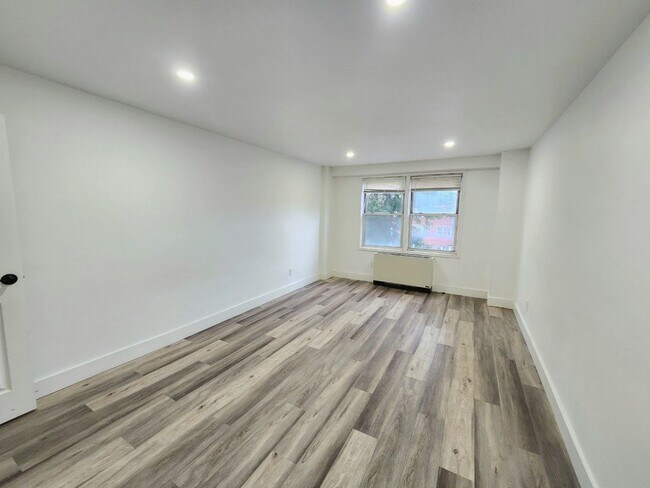 Foto del edificio - 750 N Broad St