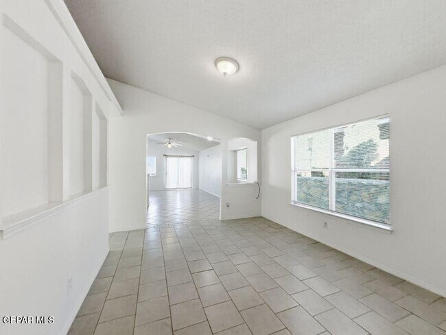 Foto del edificio - 11621 Gypsum Hills Cir