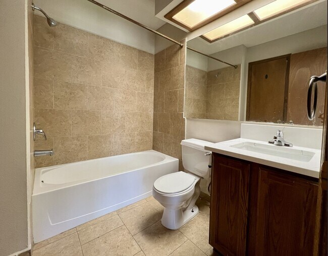 Baño principal - 3222 N Longfellow Ct