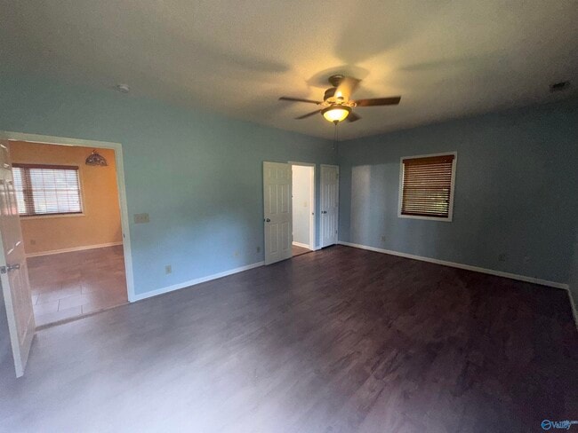 Building Photo - 1526 Circle Dr