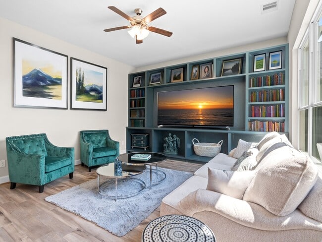 Foto del edificio - 1218 Hidden Oaks Dr