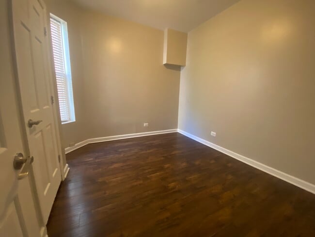 Building Photo - 6403 S Saint Lawrence Ave