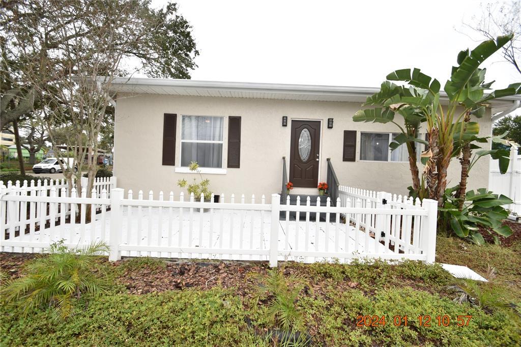 Foto principal - 1254 Grove St