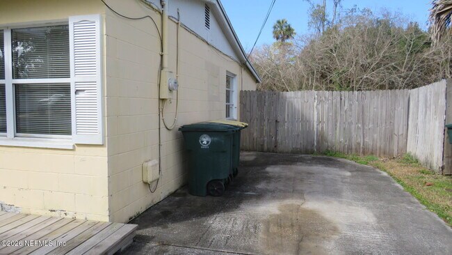 Foto del edificio - 3412 Brockway Rd