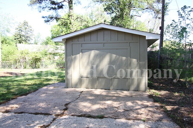 Foto del edificio - 4338 Manor Haven Dr