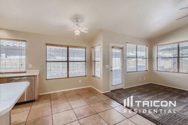 Foto del edificio - 15271 W Eureka Trail