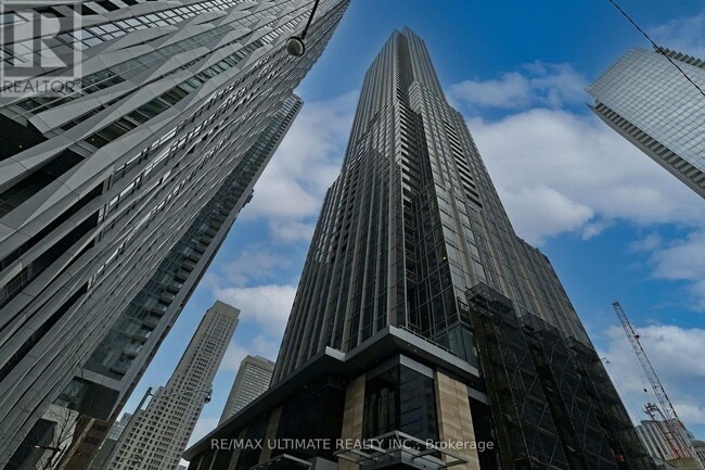 Building Photo - 11 Yorkville Ave