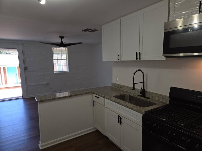 Building Photo - 3246 West St NW