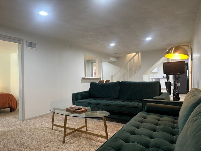 Photo - 6526 S Elizabeth Way Apartment