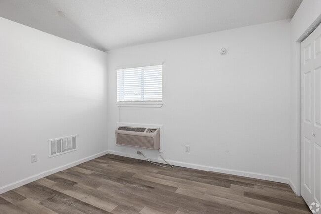 Building Photo - Altitude 405