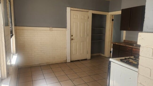 Building Photo - 2755-2757 N 33rd St. (Duplex)