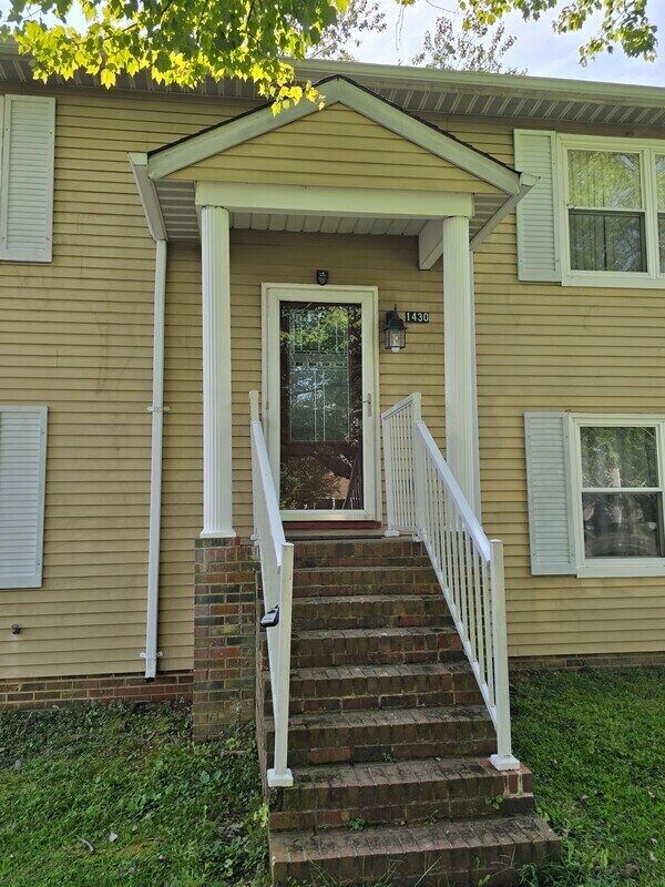 Foto del edificio - 1430 Fortingale Cir