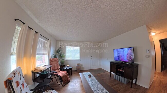 Foto del edificio - 1713 Erin Ct