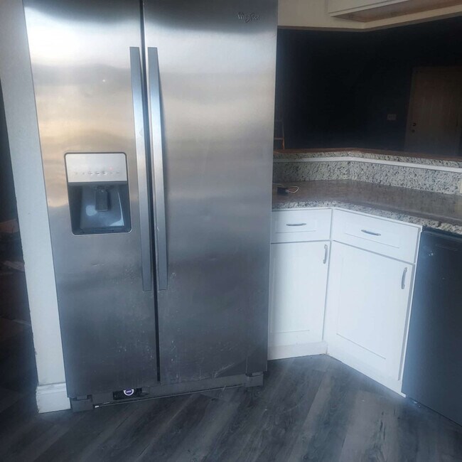 Foto del edificio - 1108 Rhodes Rd N