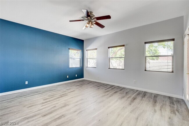 Building Photo - 5601 Aqua Ocean Ave