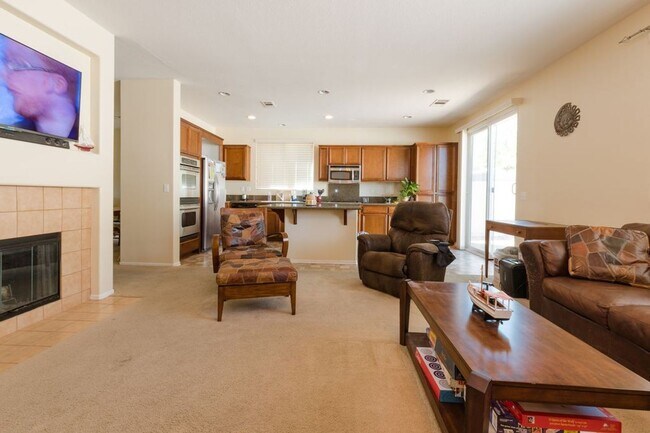 Foto del edificio - 4 Bed Home for Rent Palmdale CA 93551