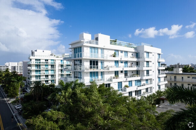 Building Photo - Pearl House